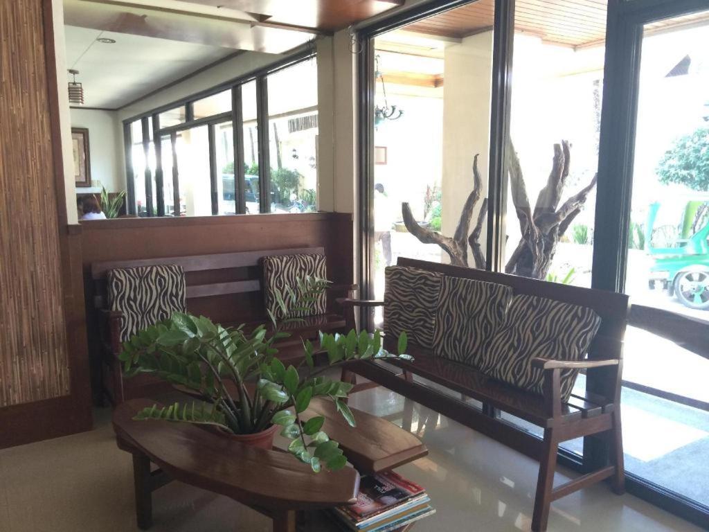 La Esperanza Hotel Kalibo Buitenkant foto