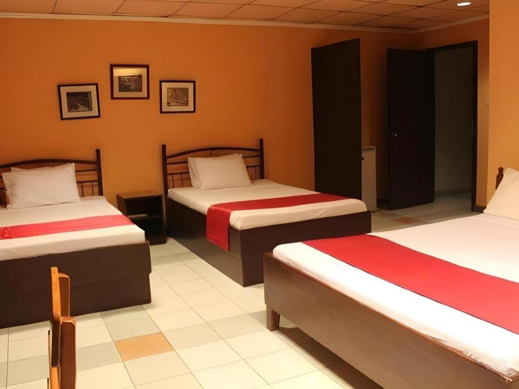 La Esperanza Hotel Kalibo Buitenkant foto