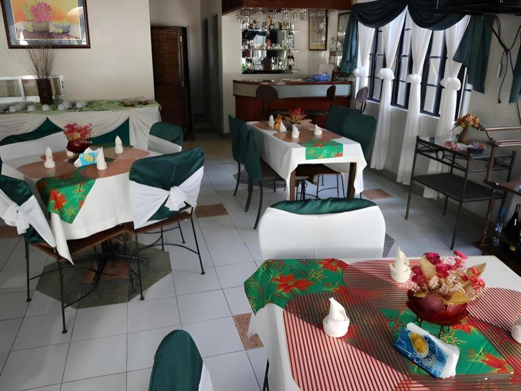 La Esperanza Hotel Kalibo Buitenkant foto