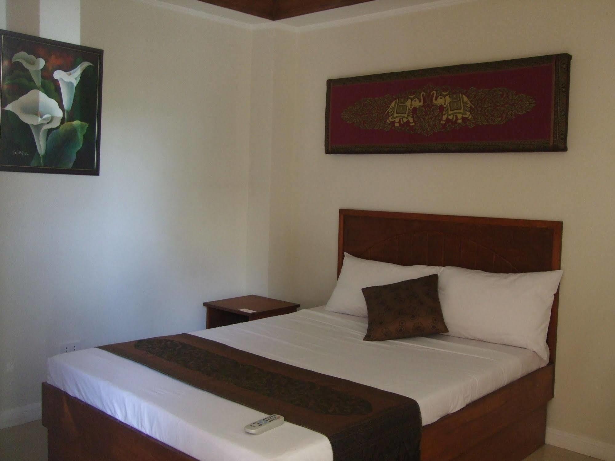 La Esperanza Hotel Kalibo Buitenkant foto
