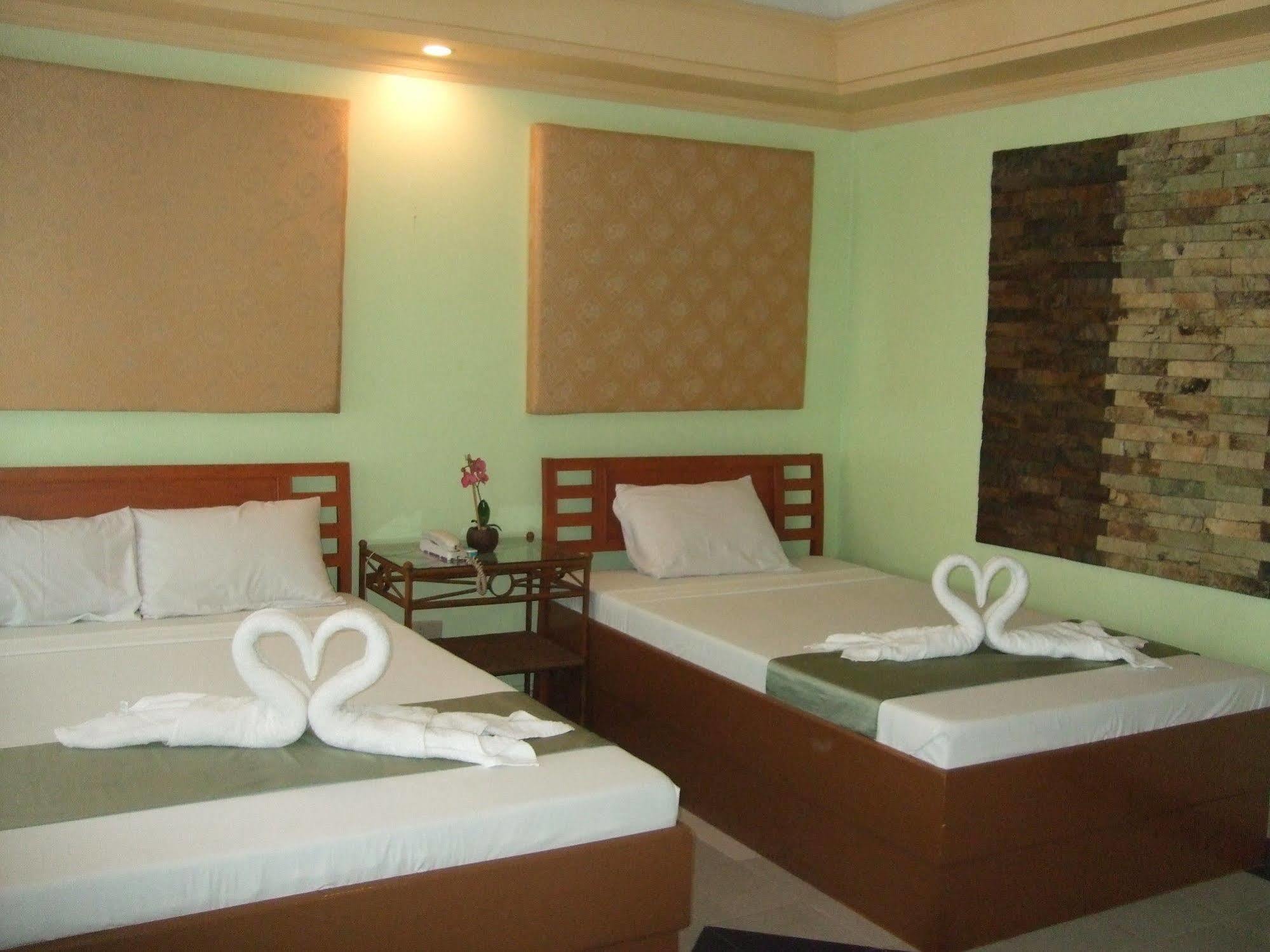 La Esperanza Hotel Kalibo Buitenkant foto