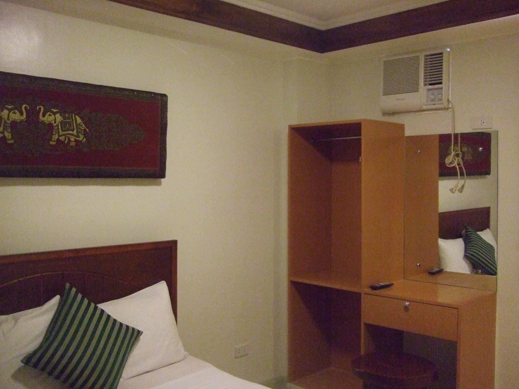 La Esperanza Hotel Kalibo Buitenkant foto
